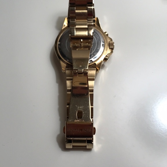 Open to best offer- Gold Michael Kors Watch - Picture 3 of 6